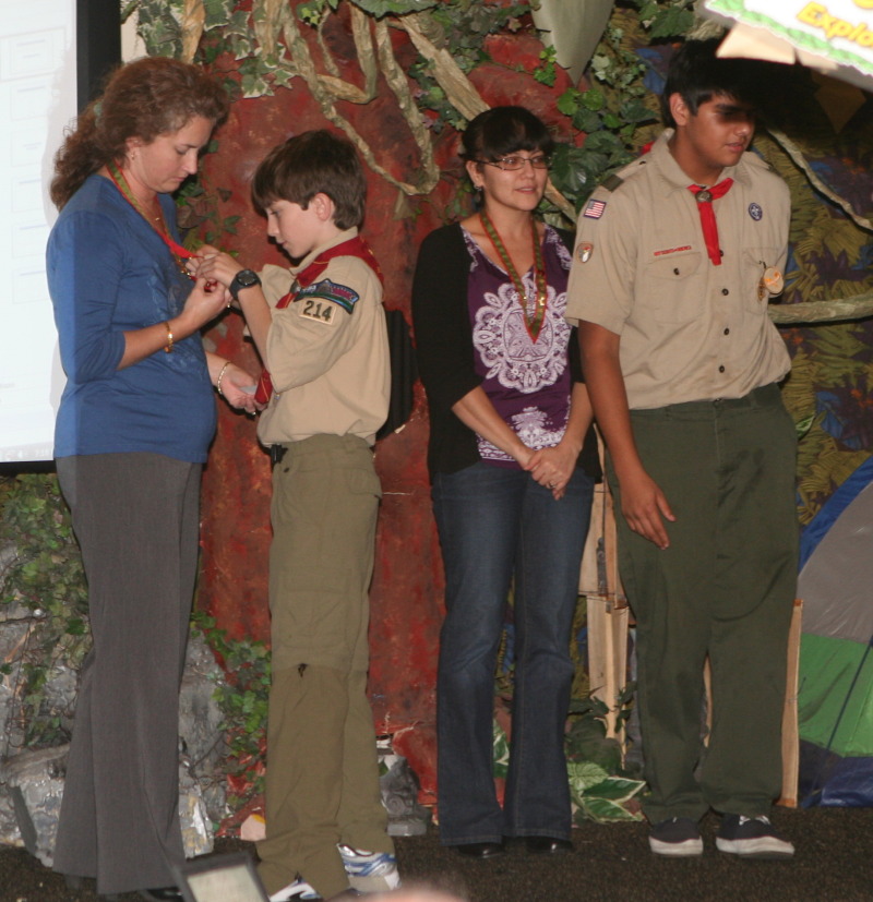 2013/01(January)/Troop214-Court-of-Honor/800x600_2013-01-28-Troop214-Court-of-Honor-28-Suzi-Dax.JPG