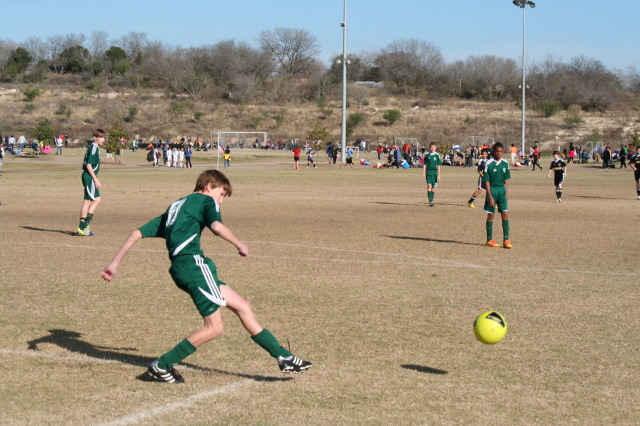 2013/02(February)/Soccer-San-Antonio/640x480_2013-02-02-Soccer-San-Antonio-03-Chance.JPG