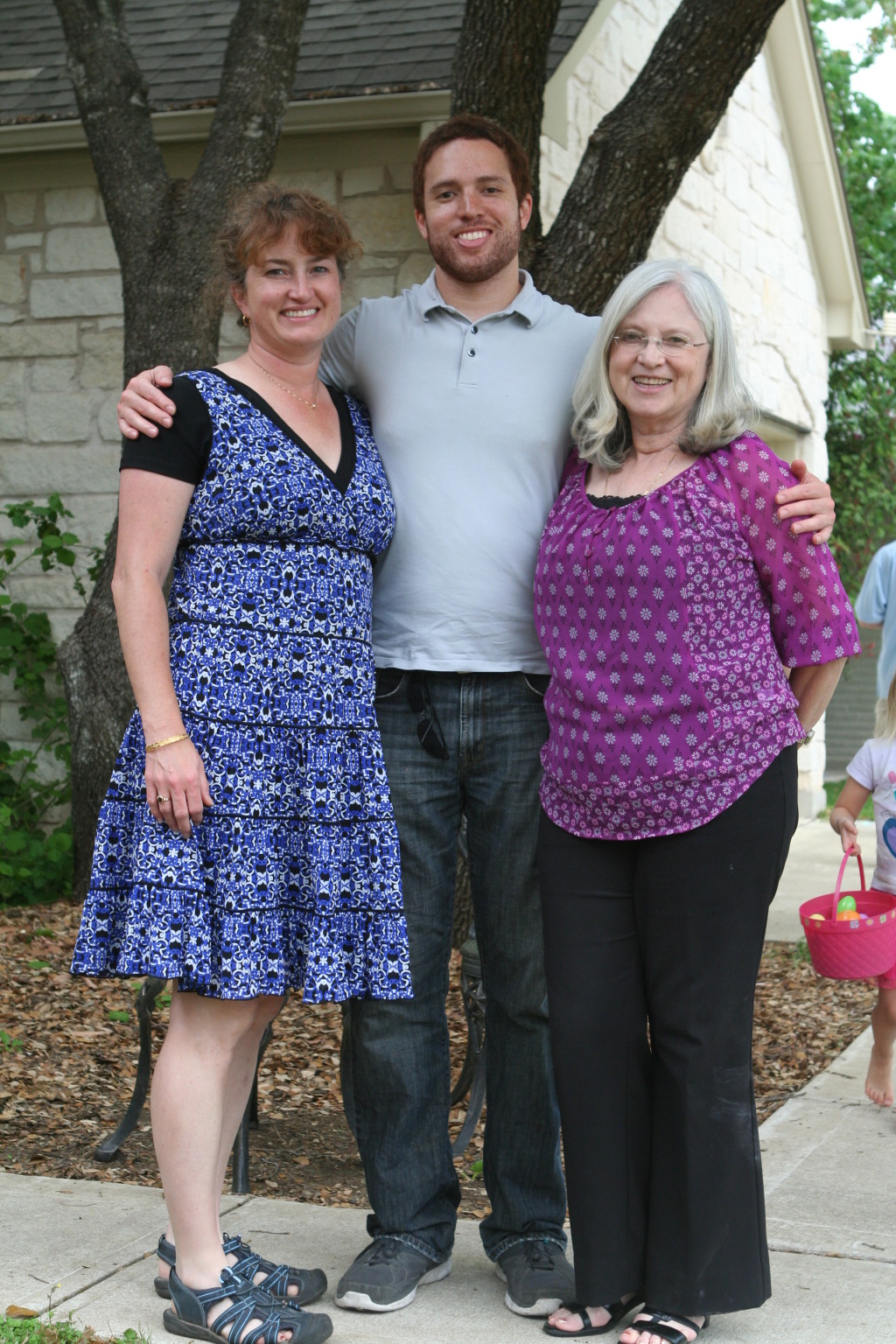 2013/03(March)/Easter/1024x768_2013-03-31-Easter-20-Suzi-Mark-Susana.JPG