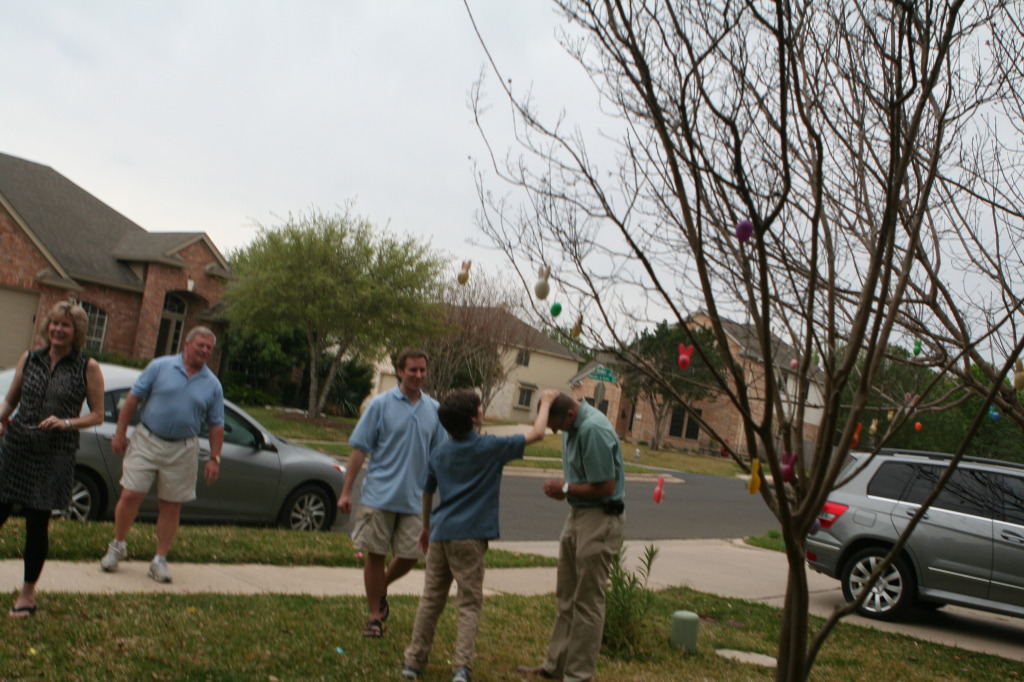 2013/03(March)/Easter/1024x768_2013-03-31-Easter-37-Janeen-Jim-Josh-Dax-Travis.JPG