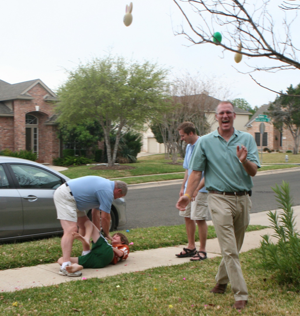 2013/03(March)/Easter/1024x768_2013-03-31-Easter-42-Jim-Chance-Josh-Travis.JPG
