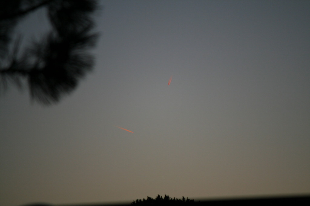 2013/03(March)/Grand-Canyon/Top200/1024x768_2013-03-13-Grand-Canyon-24-airplane-and-comet-right.JPG