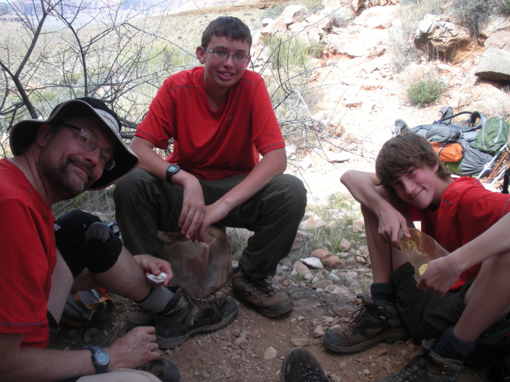 2013/03(March)/Grand-Canyon/Top200/1024x768_2013-03-15-Grand-Canyon-19-Monument-Matt-Nathan-Chance.JPG