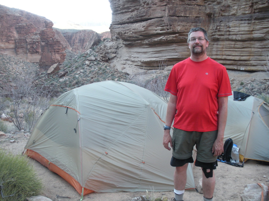 2013/03(March)/Grand-Canyon/Top200/1024x768_2013-03-15-Grand-Canyon-37-Monument-Matt-tents.JPG