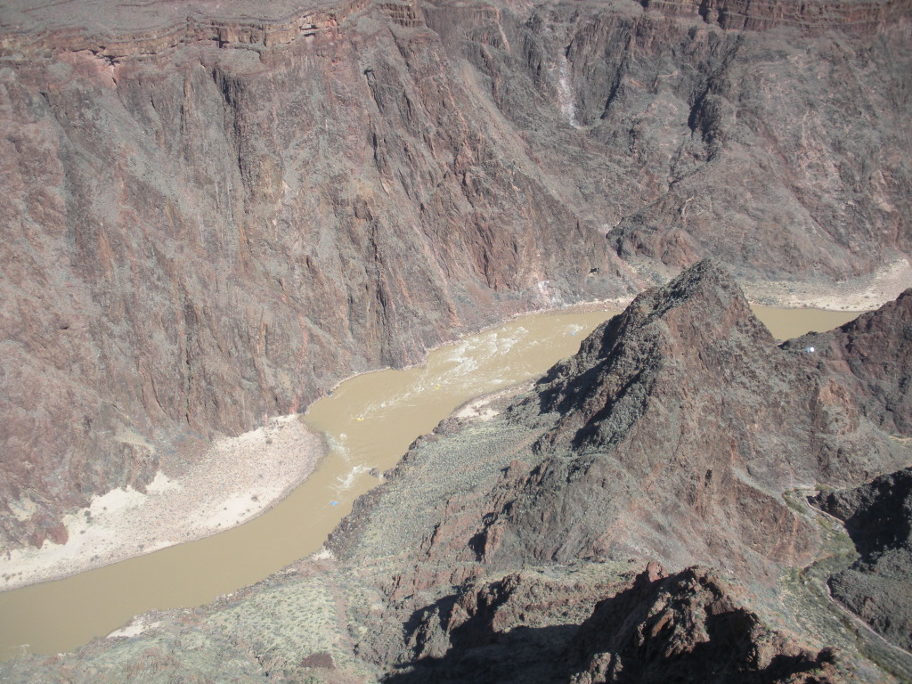 2013/03(March)/Grand-Canyon/Top200/1024x768_2013-03-16-Grand-Canyon-028-Plateau-Point-rafters.JPG