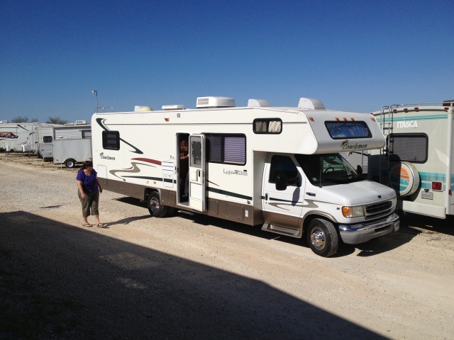 2013/03(March)/Grand-Canyon/Top200/2013-03-11-Grand-Canyon-2-2003-Ford-Coachmen-Bill-Vava.JPG