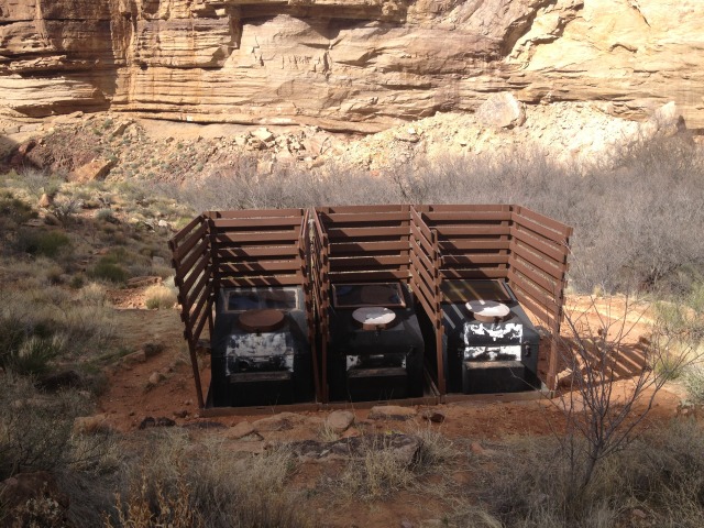 2013-03-15-Grand-Canyon-34-Monument-toilets.JPG