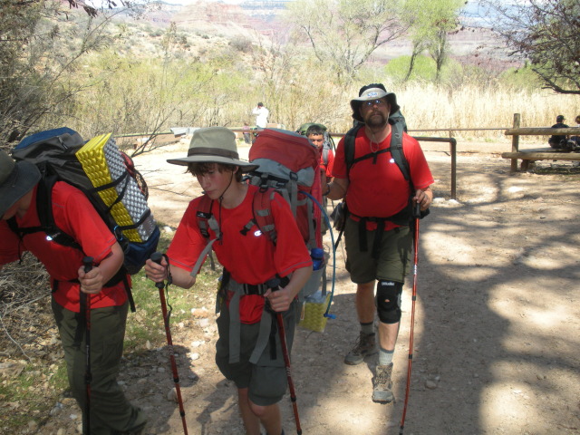 2013/03(March)/Grand-Canyon/Top200/640x480_2013-03-16-Grand-Canyon-039-Indian-Gardens-Nathan-Chance-Lance-Matt.JPG