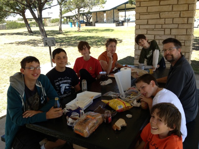 2013/03(March)/Grand-Canyon/Top200/640x480_2013-03-18-Grand-Canyon-002-RIM-Nathan-Lance-Chance-Suzi-Dax-Matt-Case-Jack-final-lunch.JPG