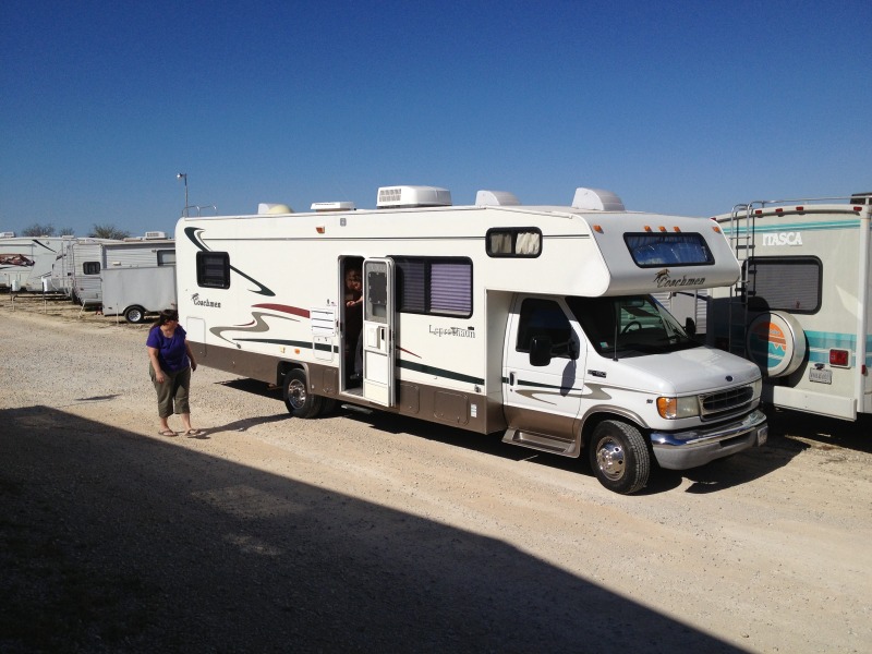 2013/03(March)/Grand-Canyon/Top200/2013-03-11-Grand-Canyon-2-2003-Ford-Coachmen-Bill-Vava.JPG