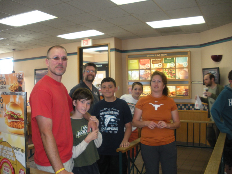 2013/03(March)/Grand-Canyon/Top200/800x600_2013-03-17-Grand-Canyon-013-RIM-Travis-Dax-Matt-Lance-Case-Suzi-at-Wendys.JPG