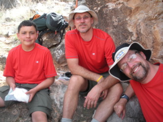 2013-03-15-Grand-Canyon-20-Monument-Lance-Travis-Matt.JPG