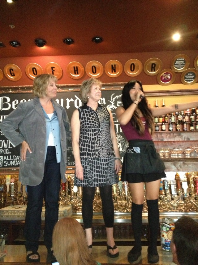2013-03-30-Janeen-Flying-Saucer-plate-party-5.JPG