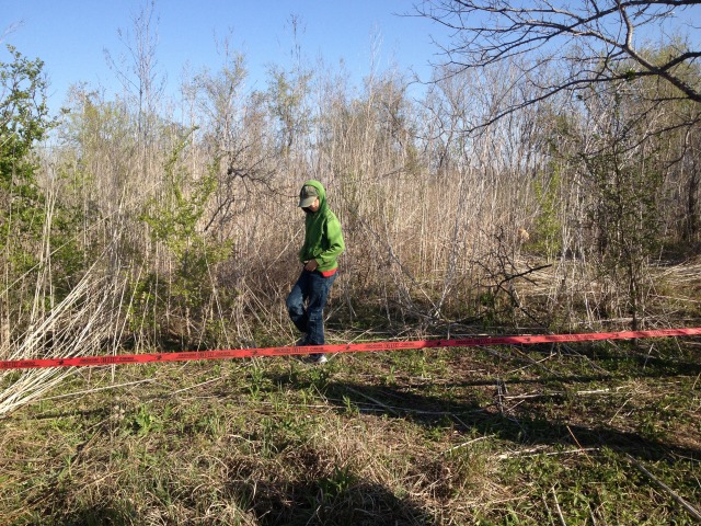 2013/03(March)/Troop214-Camp-Gassett/640x480_2013-03-24-Troop214-Camp-Gassett-04-Slackline-Dax.JPG