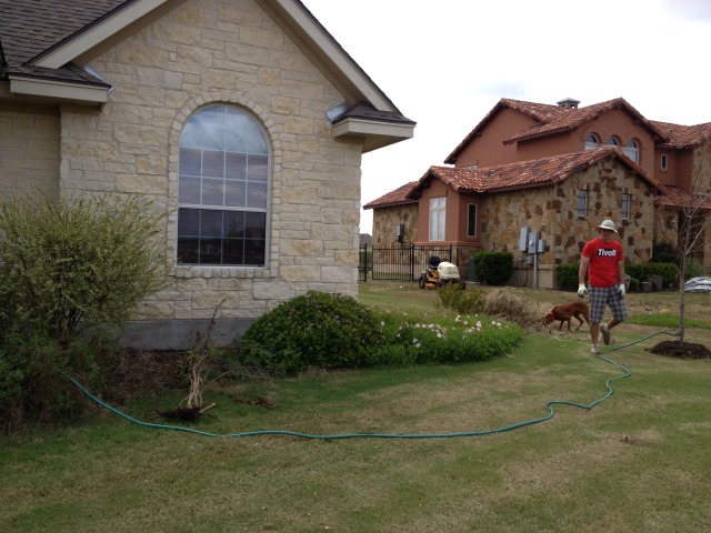 2013/03(March)/Yard-Work/640x480_2013-03-29-Yard-Work-13-Travis-Bevo.JPG