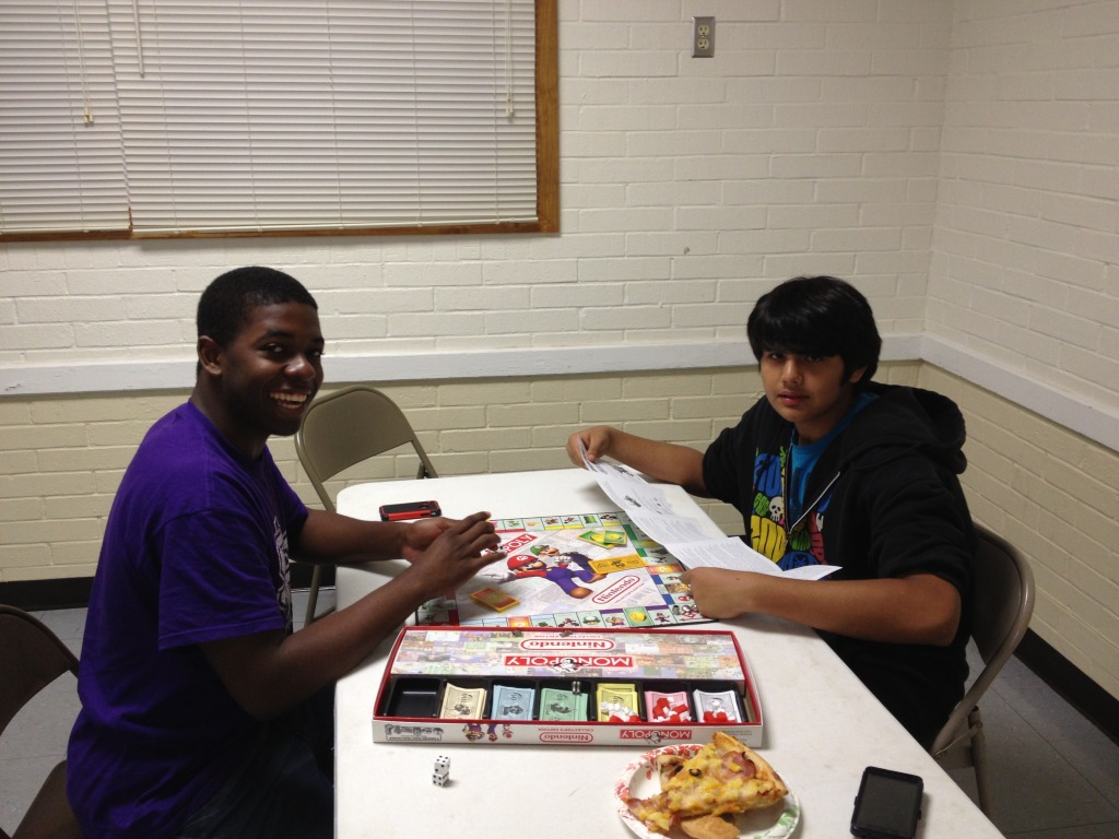 2013/04(April)/Troop214-Lock-in-and-Misc/1024x768_2013-04-19-Troop214-Lockin-04-JustinG-Daniel.JPG