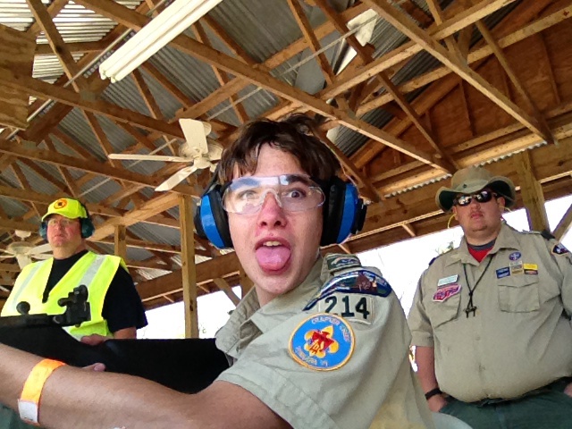 2013/04(April)/Troop214-Shoot-o-ree/640x480_2013-04-06-Troop214-Shoot-o-ree-13-Cade-Allen-GOOD.JPG