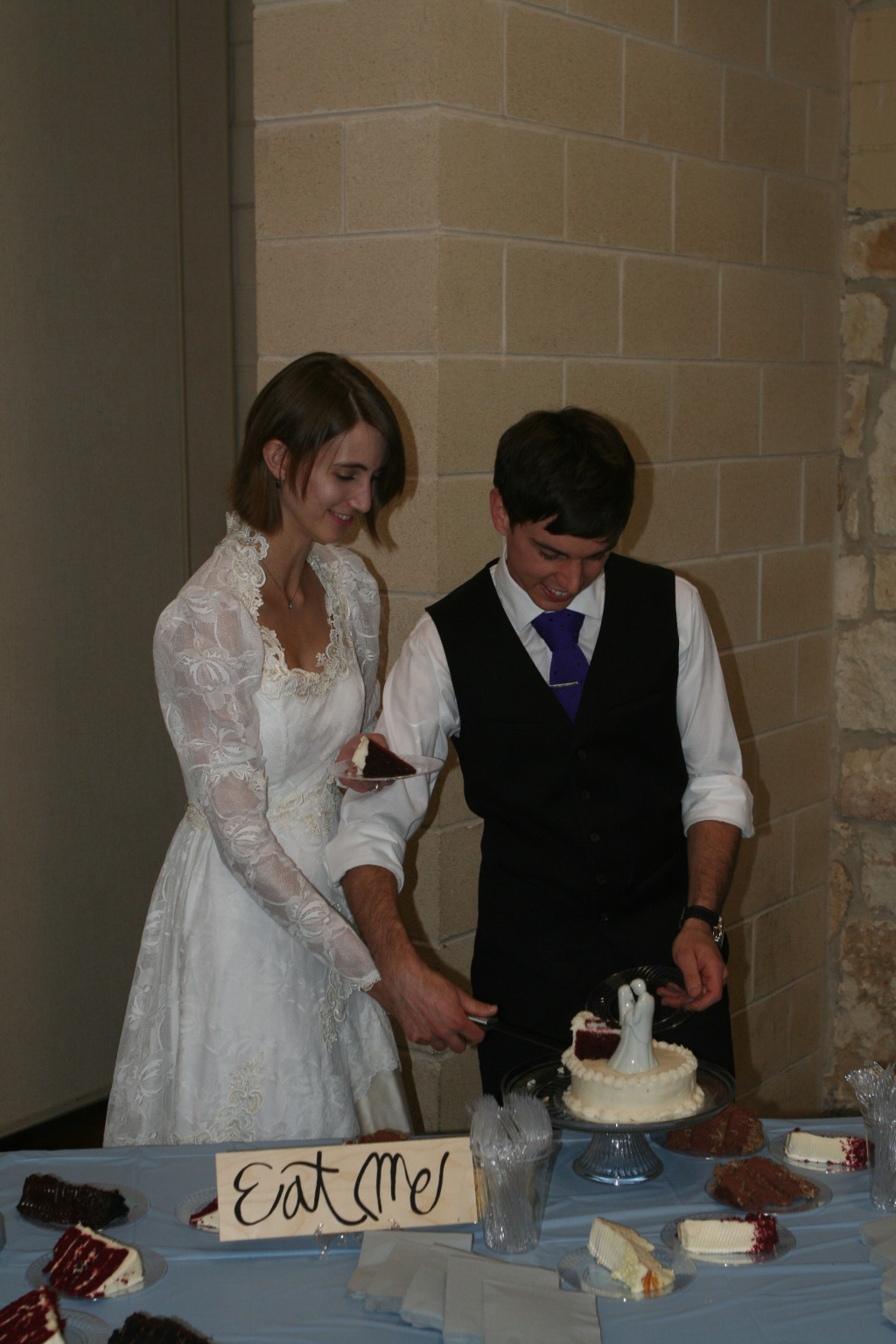 2013/05(May)/Courtney-Wedding-Reception/1024x768_2013-05-12-Courtney-Stephen-wedding-reception-07.JPG