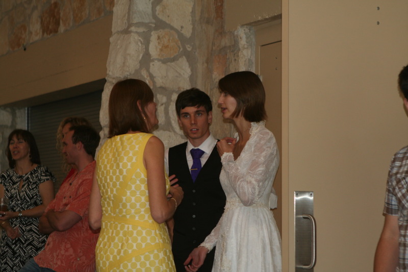 2013/05(May)/Courtney-Wedding-Reception/800x600_2013-05-12-Courtney-Stephen-wedding-reception-02.JPG