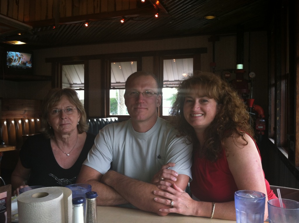 2013/05(May)/Dax-Birthday/1024x768_2013-05-08-Dax-Birthday-05--Janeen-Travis-Suzi.JPG