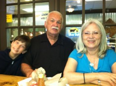 2013-05-09-Dax-Birthday-02-JmiHammett-Susana.JPG