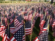 2013-05-27-EFH-Memorial-Day-5-flags.JPG