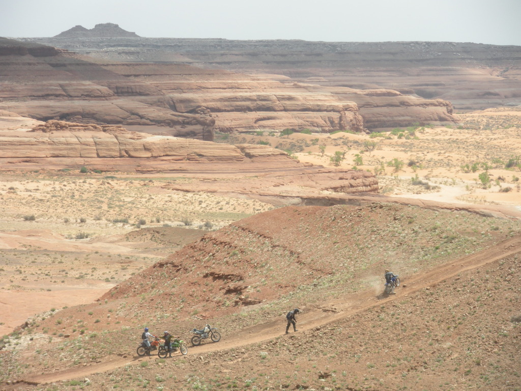 2013/05(May)/Moab/1024x768_2013-05-05-Moab-06-Carmine-Justin-Josh.JPG