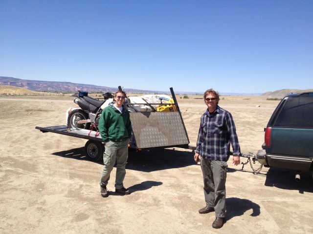 2013/05(May)/Moab/640x480_2013-05-02-Moab-02-Justin-Josh.JPG