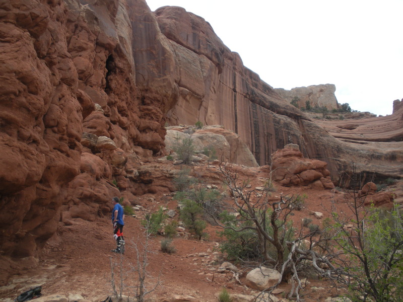 2013/05(May)/Moab/800x600_2013-05-04-Moab-06-JayHartway.JPG