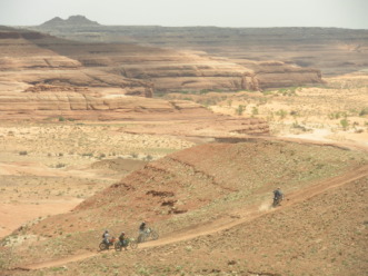 2013-05-05-Moab-05-Carmine-Rover-Justin-Josh.JPG