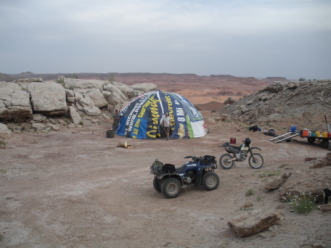 2013-05-05-Moab-28-Justin-Josh-geodome.JPG