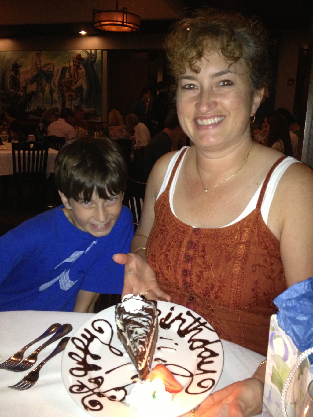 2013/05(May)/Suzi-Birthday/1024x768_2013-05-24-Suzi-Birthday-3-Dax.JPG