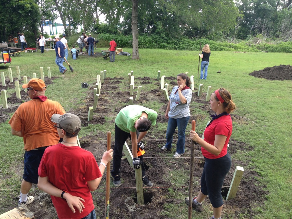 2013/05(May)/Troop214-Kylan-Eagle-Project/1024x768_2013-05-27-Troop214-Kylan-Eagle-Project-31-Shea.JPG