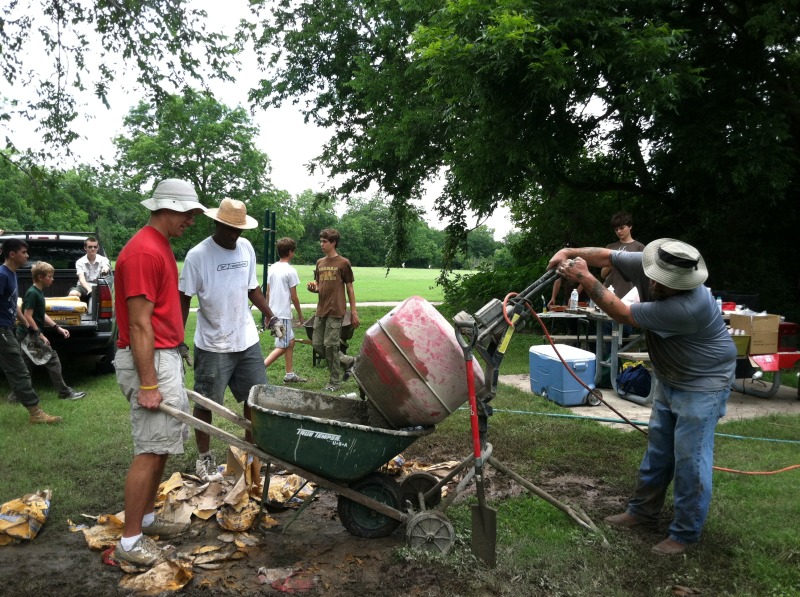 2013/05(May)/Troop214-Kylan-Eagle-Project/800x600_2013-05-27-Troop214-Kylan-Eagle-Project-15-Travis-Cade-Scot.JPG