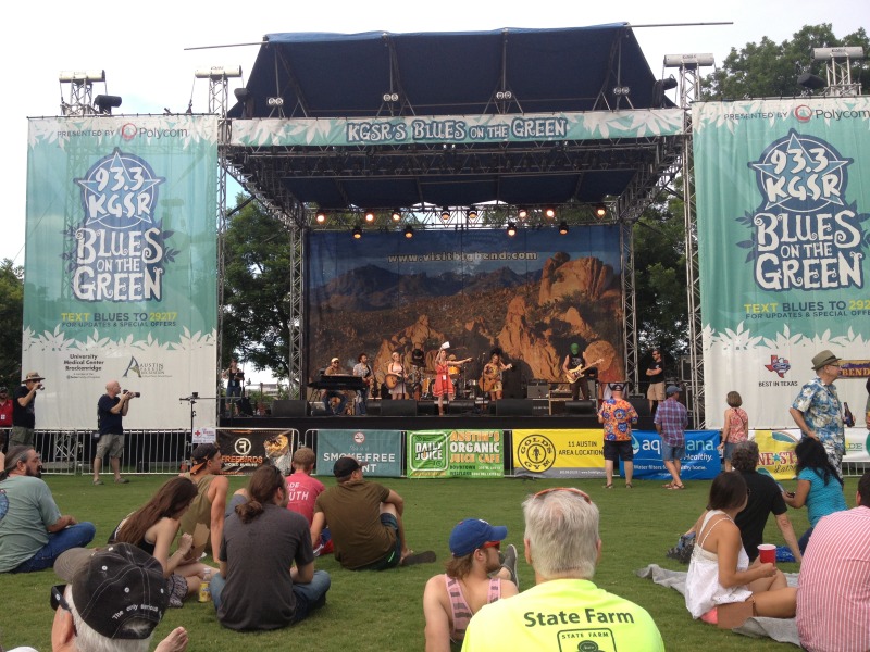 2013/06(June)/Blues-on-the-Green/800x600_2013-06-12-Blues-on-the-Green-05.JPG