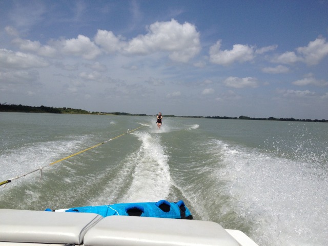 2013/06(June)/Boating-with-Busbys/640x480_2013-06-23-Boatin-with-Busbys-08-Suzi.JPG
