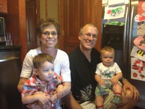 2013-06-25-Minneapolis-14-Travis-Pat-grandkids-GOOD.JPG