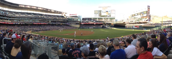 2013-06-27-Minneapolis-02-baseball-game.JPG