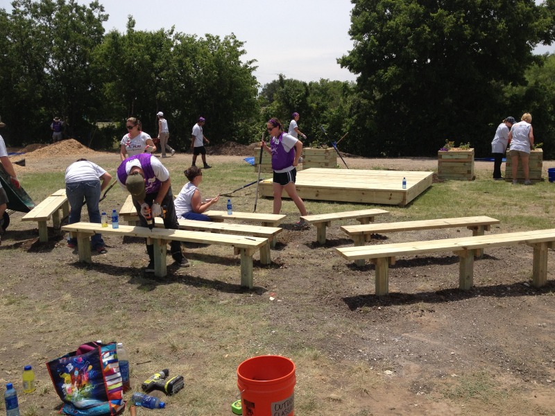 2013/06(June)/NYOS-Playground-build/800x600_2013-06-07-NYOS-playground-build-2.JPG