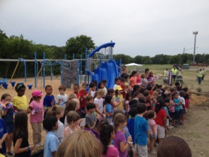 2013-06-07-NYOS-playground-build-7.JPG