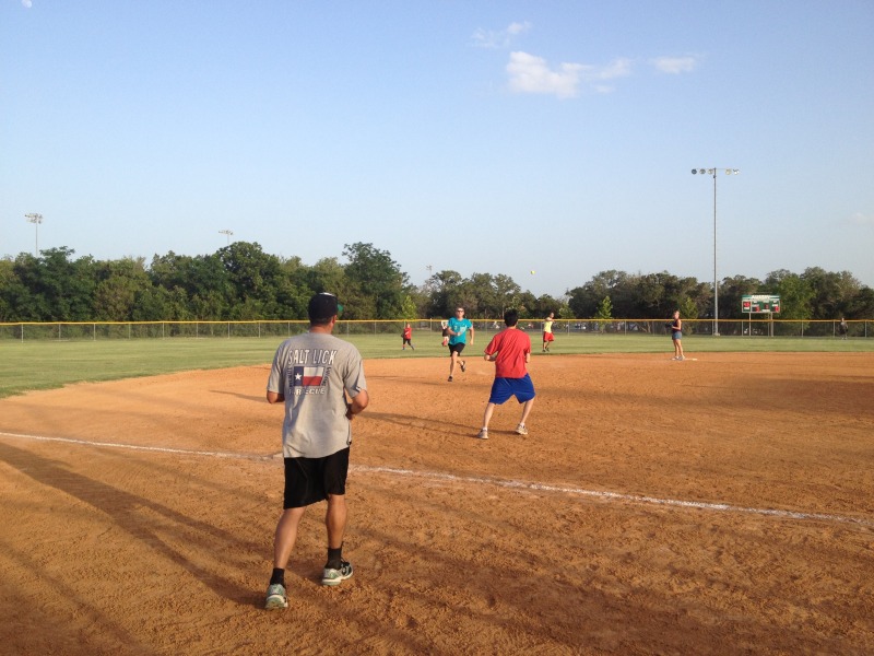 2013/06(June)/Softball/800x600_2013-06-20-Softball-2-CoachTodd-Bill.JPG