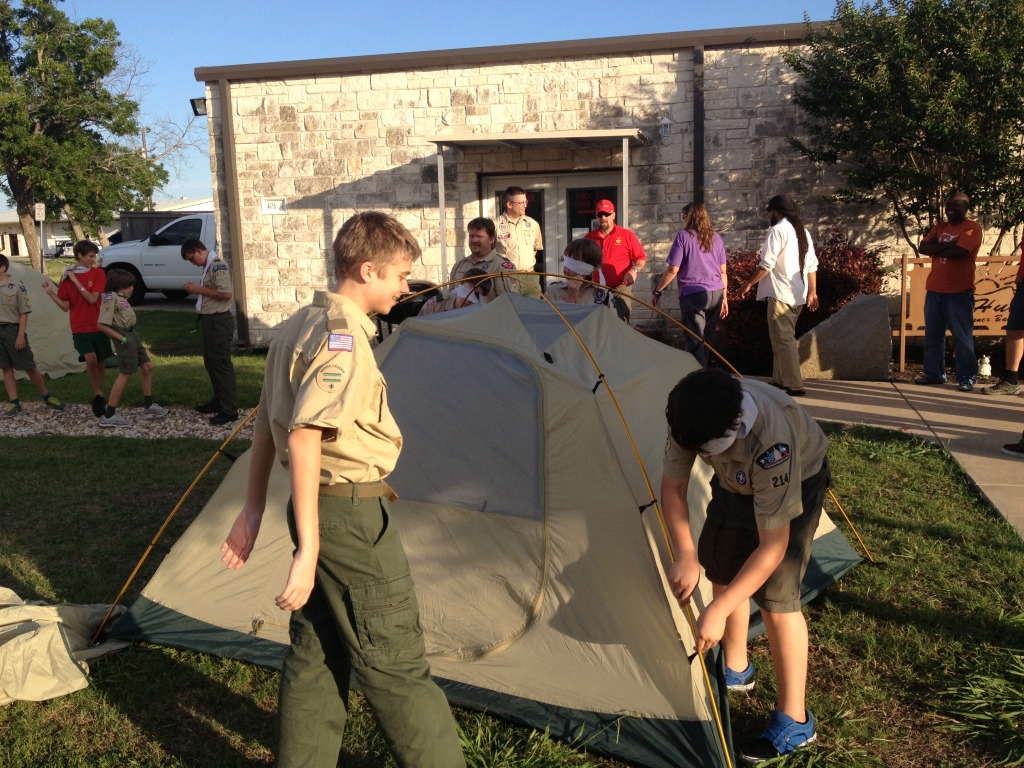 2013/06(June)/Troop214-tent-contest/1024x768_2013-06-10-Troop214-Tent-Blindfold-contest-4-Cameron-Tyler.JPG