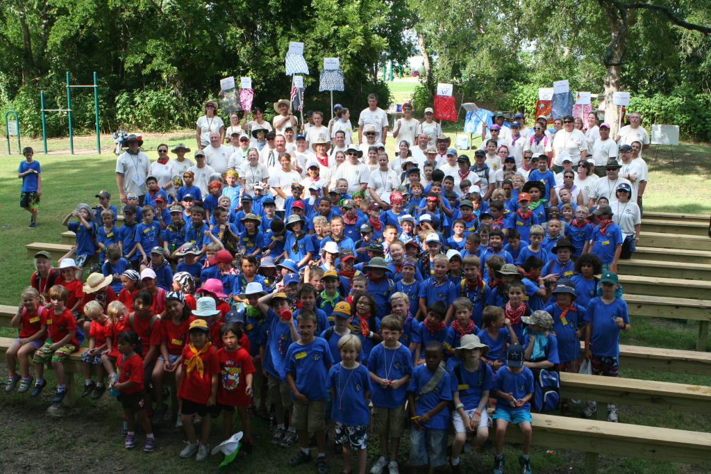 2013/06(June)/Twilight-Camp/1024x768_2013-06-19-Twilight-Camp-22.JPG