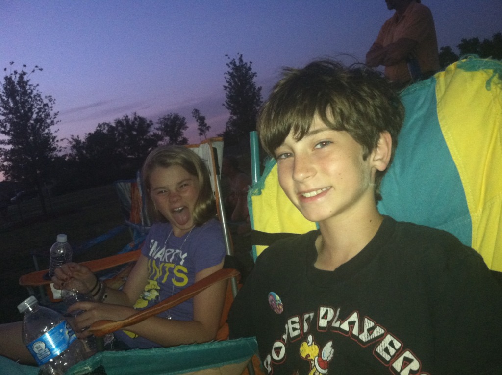 2013-06-11-Vale-Kyla-Visit-03-Hutto-Park-Dax.JPG