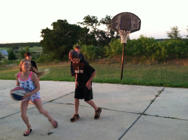 2013-06-03-Vale-Kyla-Visit-6-Dax-Chance-basketball.JPG