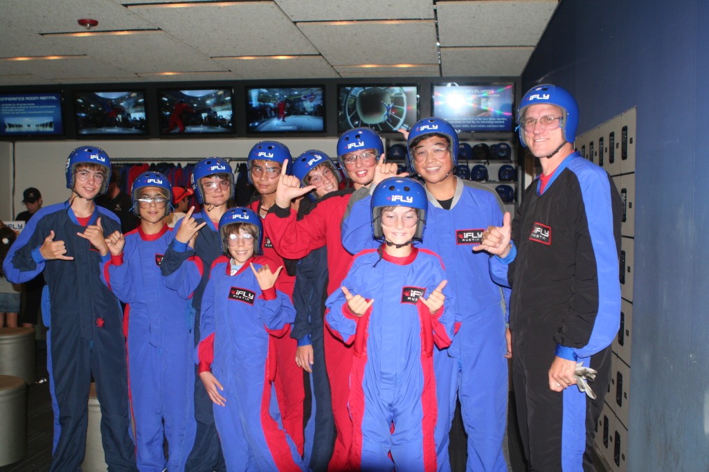 2013/08(August)/2013-08-11-I-Fly/1024x768_2013-08-11-I-fly-011-Cade-Sebastian-Kylan-Jack-Anthony-Jack-Chance-Nathan-Dax-Travis-GOOD.JPG