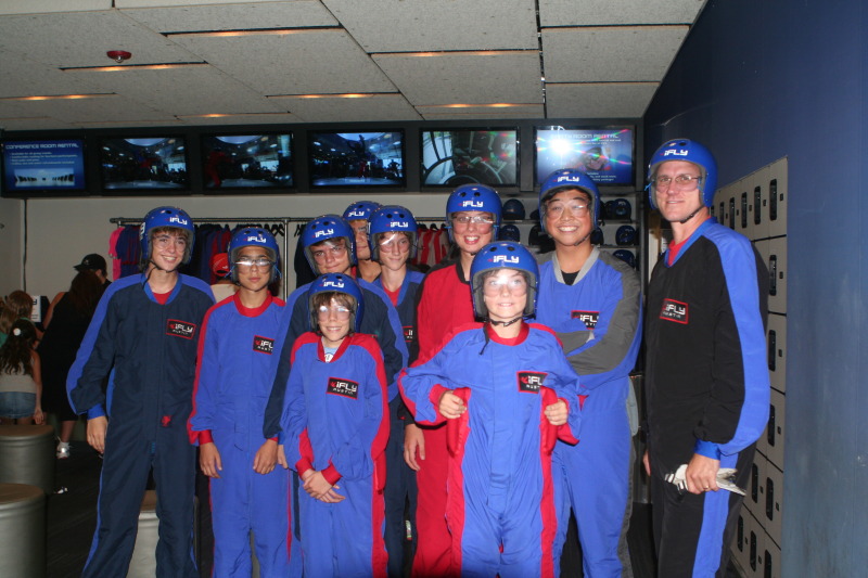 2013/08(August)/2013-08-11-I-Fly/800x600_2013-08-11-I-fly-009-Cade-Sebastian-Kylan-Jack-Anthony-Jack-Chance-Nathan-Dax-Travis.JPG