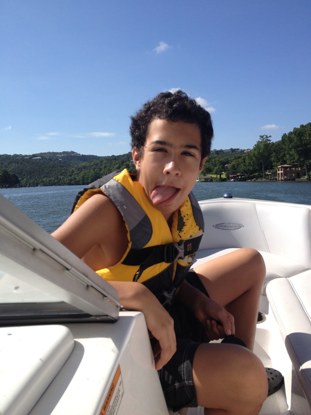 2013/08(August)/Troop214-EmmaLong-boating/1024x768_2013-08-03-Troop214-EmmaLong-03-Sebastian.jpg