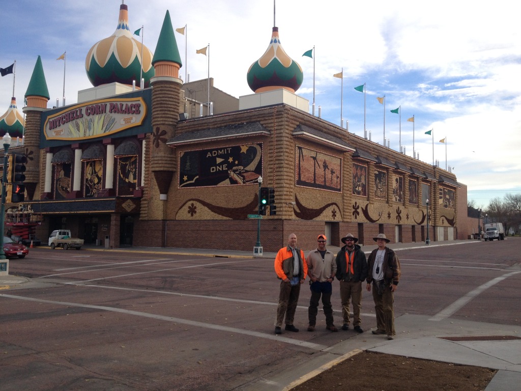 2013/11(November)/SD-Hunting/1024x768_2013-11-08-SD-Pheasant-Hunting-09-Corn-Palace-Mike-Daryl-John-Travis.JPG