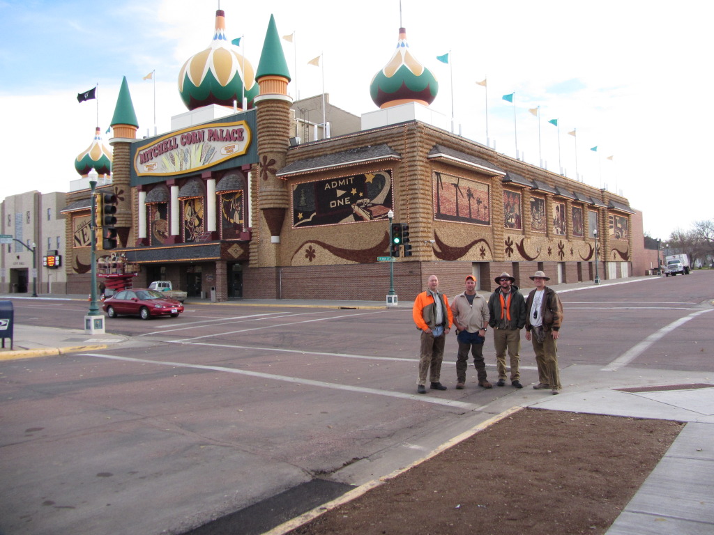 2013/11(November)/SD-Hunting/1024x768_2013-11-08-SD-Pheasant-Hunting-12-Corn-Palace-Mike-Daryl-John-Travis.JPG